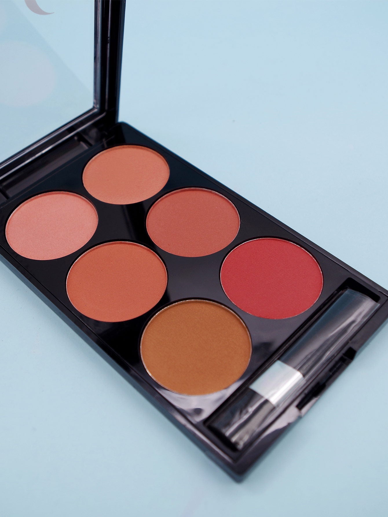 6-Color Blush & Contour Palette – Multi-Shade Face Sculpting Makeup Tray