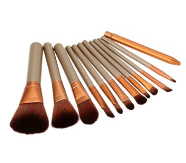 12-Piece Makeup Brush Set – Soft Rayon Bristles & Wooden Handles for Beginners